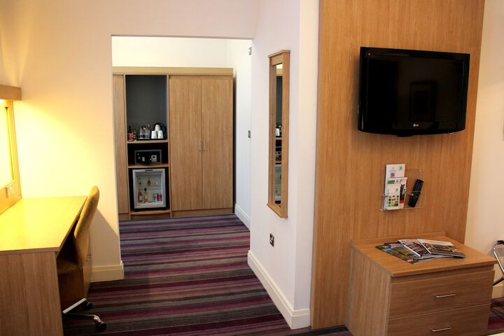 Room 5 of 45