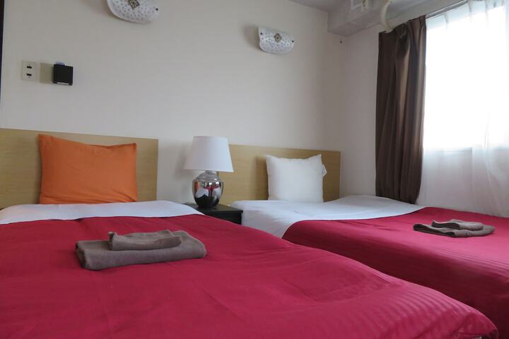 Room 6 of 68