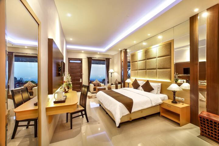 Room 10 of 43