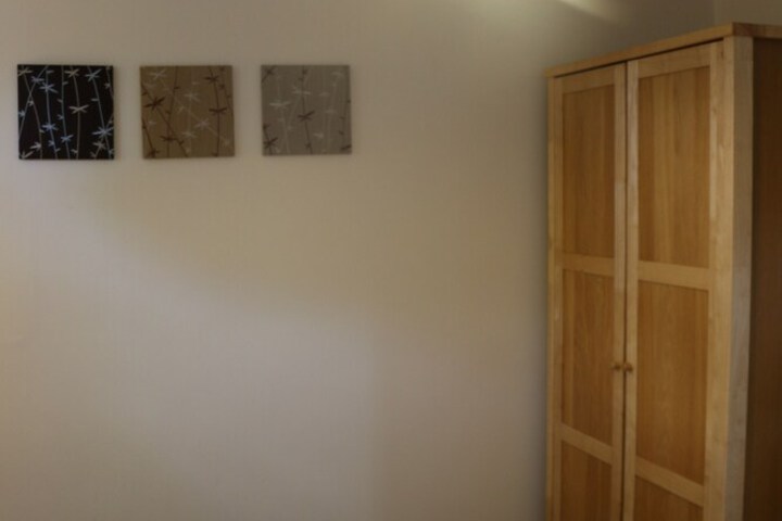 Room 4 of 37