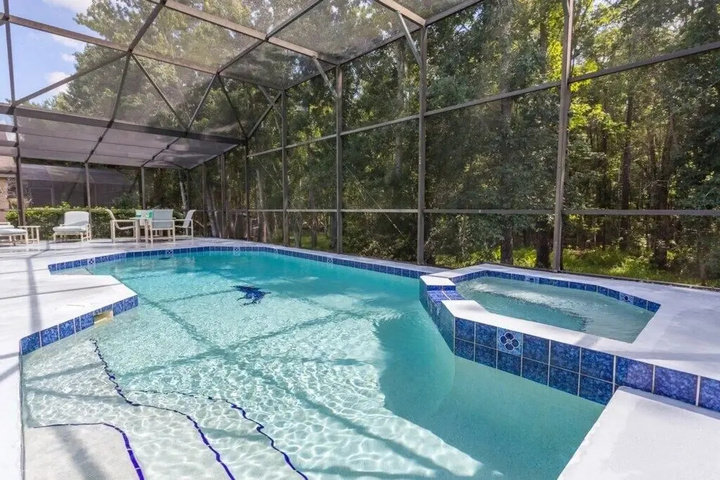 Pool 2 of 6