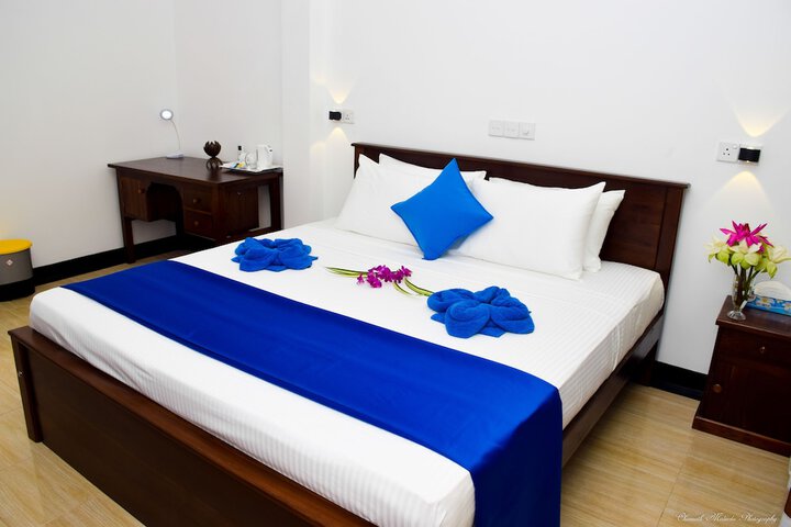 Room 3 of 36