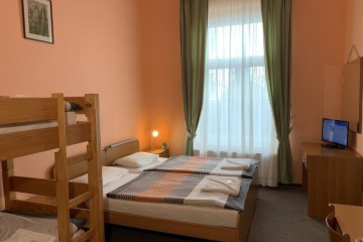 Room 7 of 52