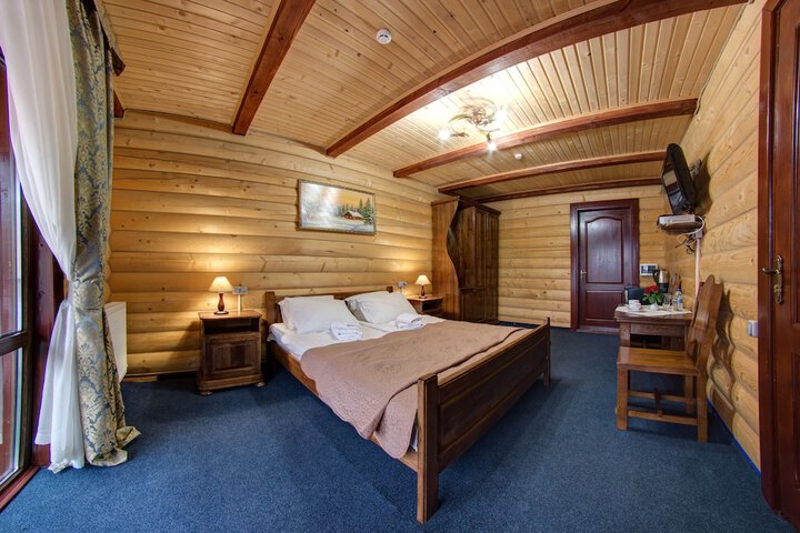 Room 8 of 43