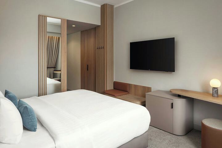 Room 11 of 61
