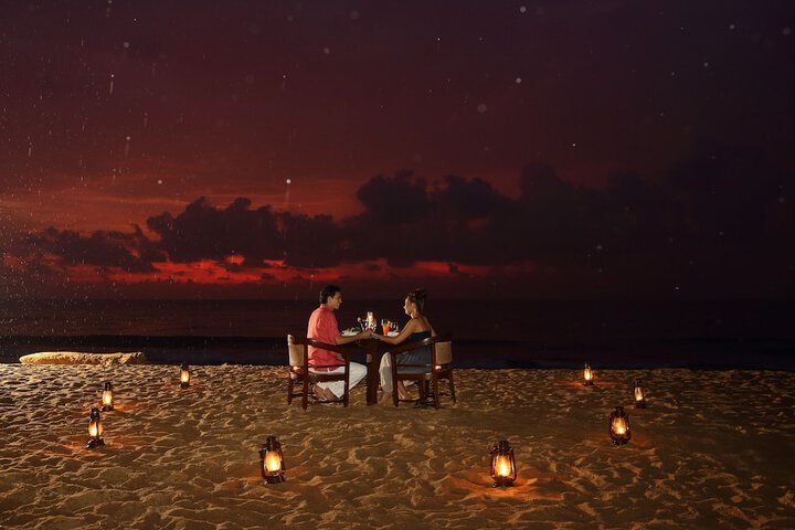 Dining 48 of 55