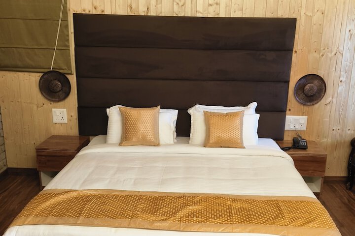 Room 16 of 33