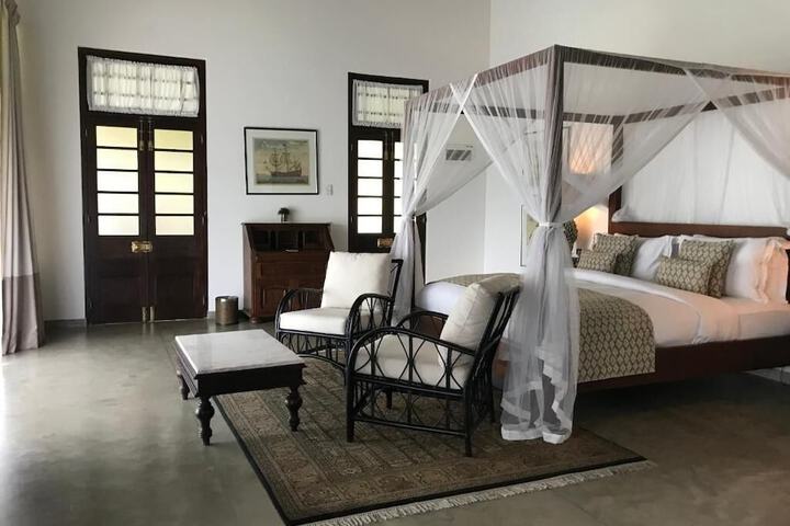 Room 13 of 70