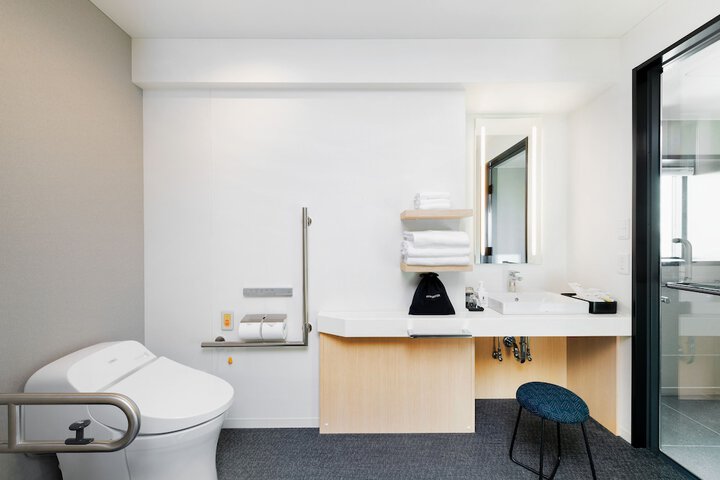 Room 42 of 67