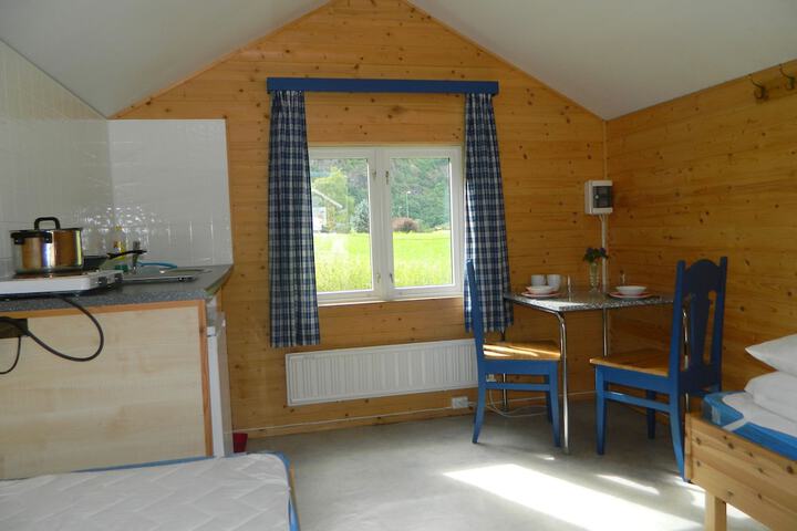 Room 4 of 38