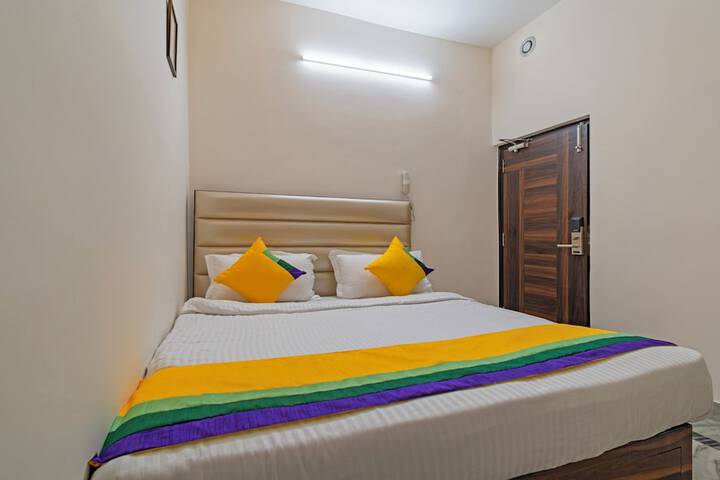 Room 9 of 32