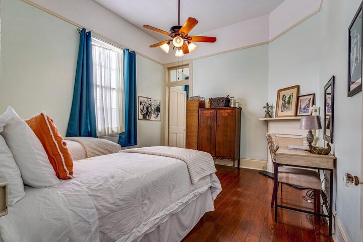 Room 30 of 39