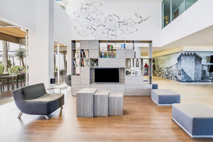 Lobby Photos