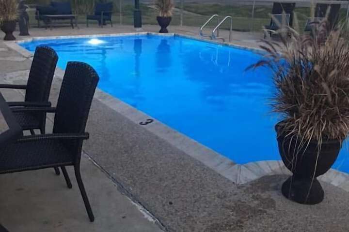 Pool 6 of 14