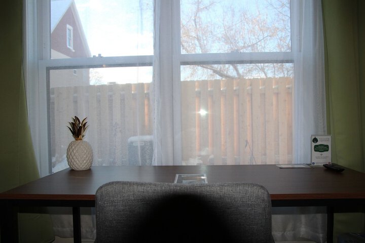 Room 4 of 17