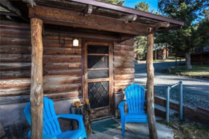 Apache Village 7 Queen Bed, Midtown, Sleeps 2 in Ruidoso, NM