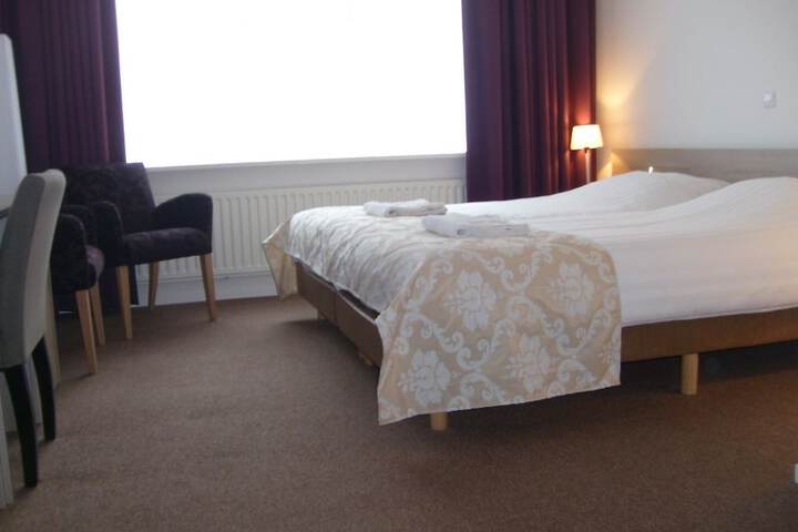 Room 3 of 23