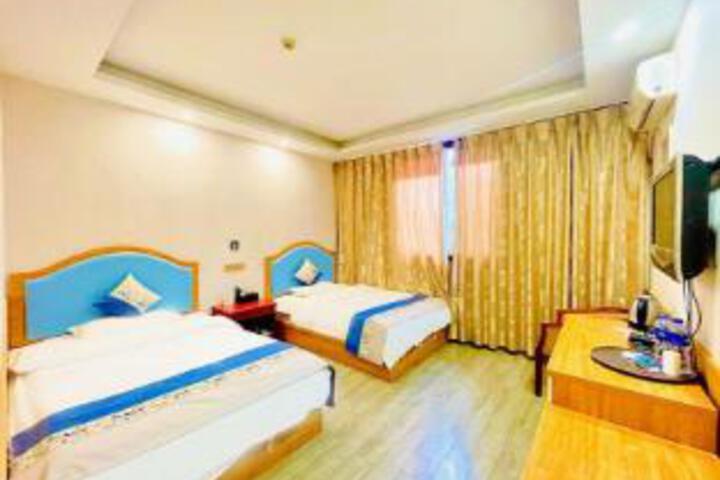 Room 3 of 5