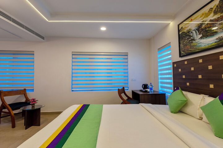 Room 15 of 28