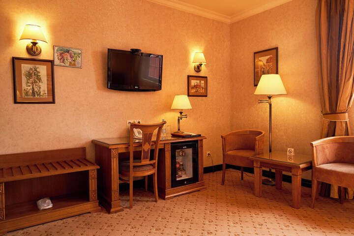 Room 32 of 128
