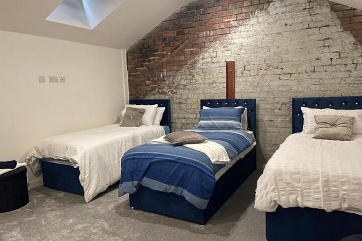 BV Conditioning House Royal Comfy Suite Bradford