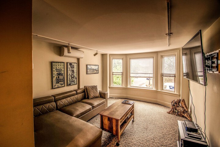 Room 12 of 20