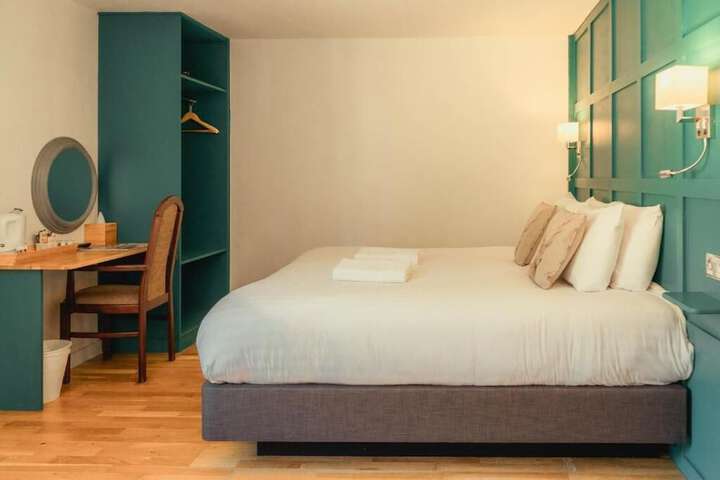 Room 7 of 26
