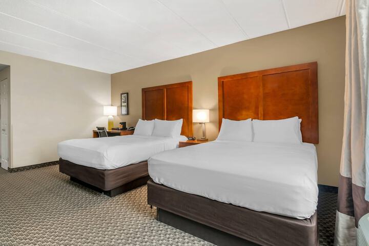 Room 17 of 37