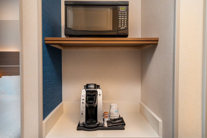 Room 4 of 38