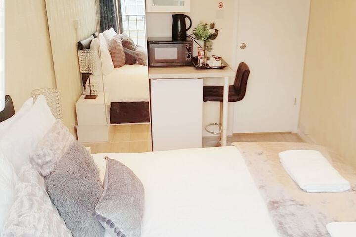 Room 3 of 21