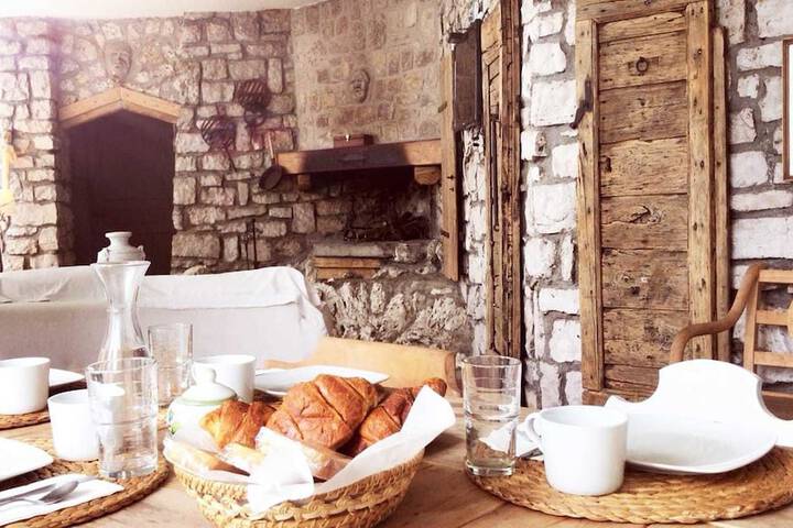 Breakfast/Coffee Service 19 of 34