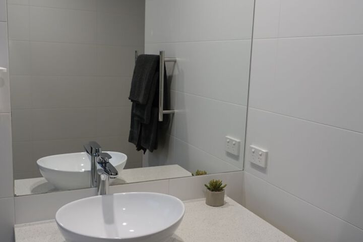 Room 10 of 23