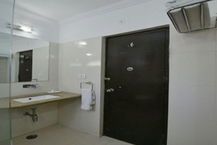 Room 2 of 24