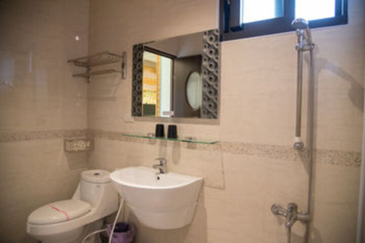 Room 6 of 23