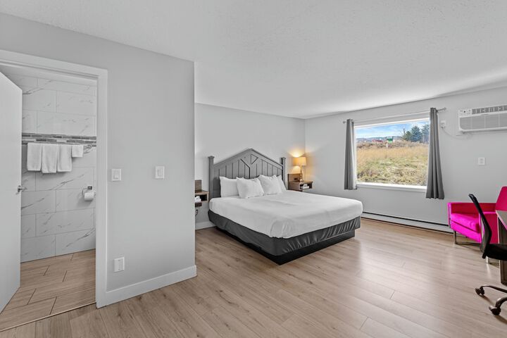 Room 27 of 48