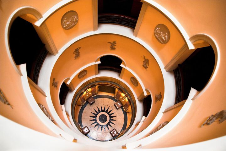 Entrance & Lobby