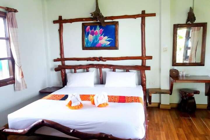 Room 9 of 49