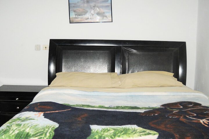 Room 4 of 23