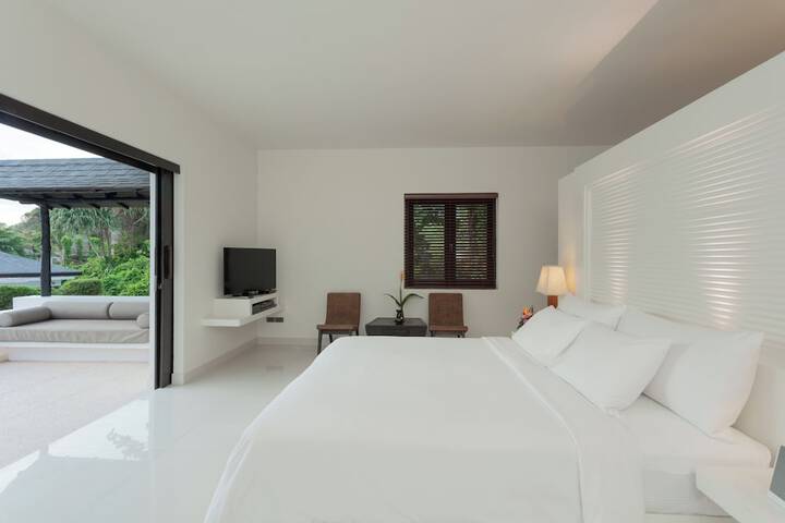 Room 103 of 229