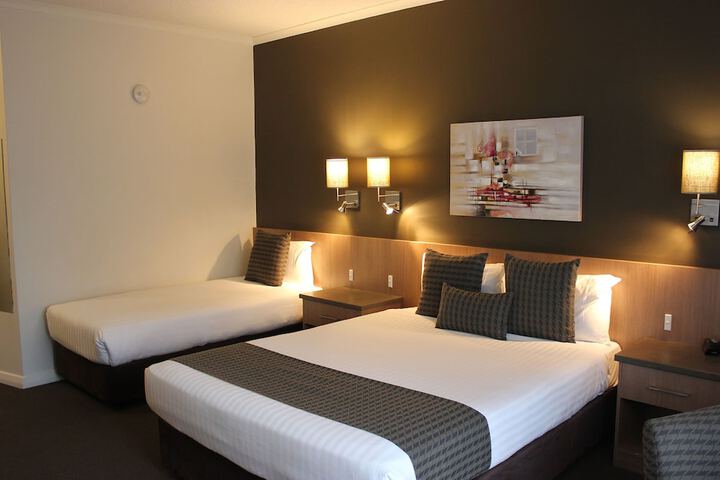 Room 3 of 42
