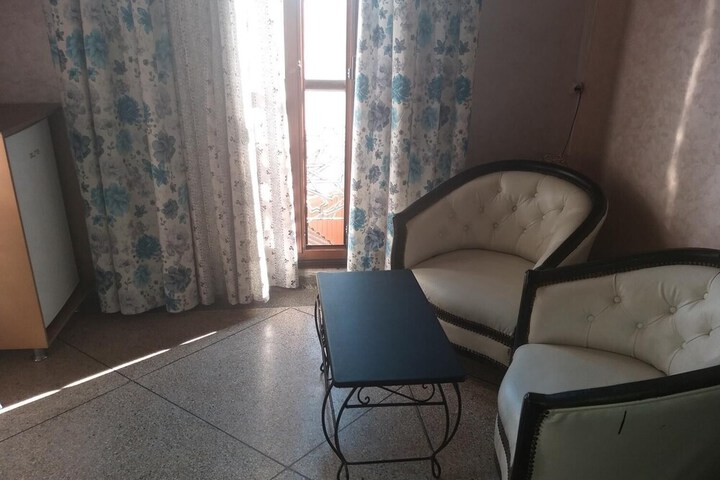 Room 13 of 45