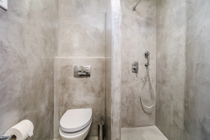 Clean Restrooms