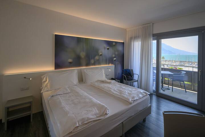Room 19 of 71