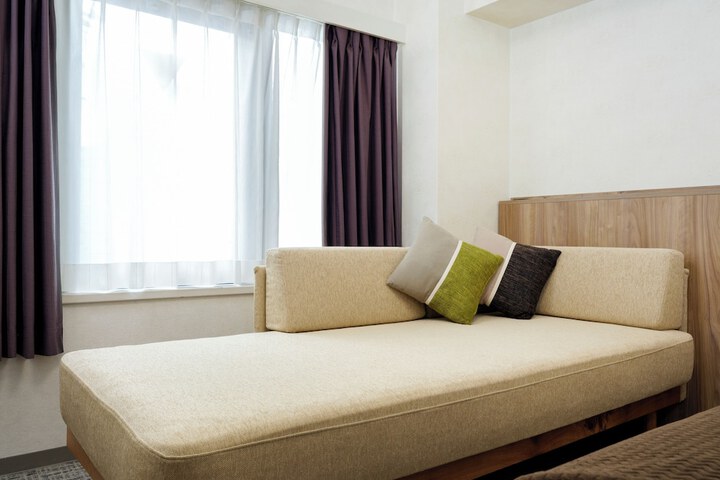 Room 19 of 40