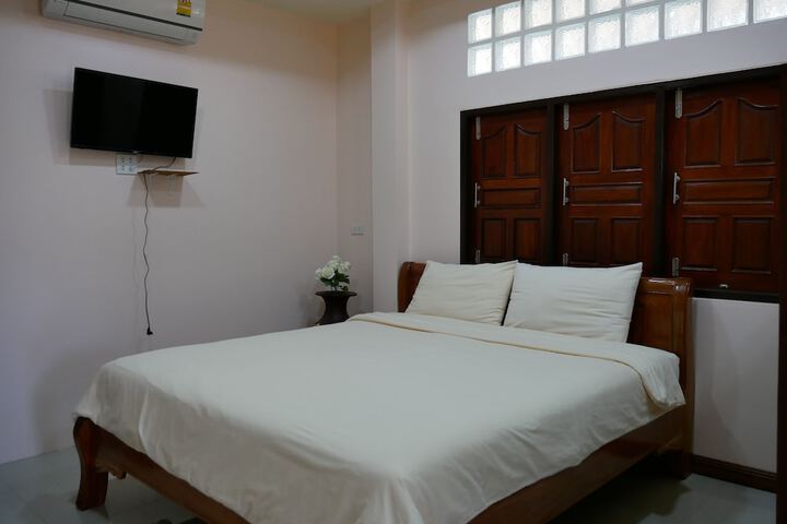 Room 18 of 74