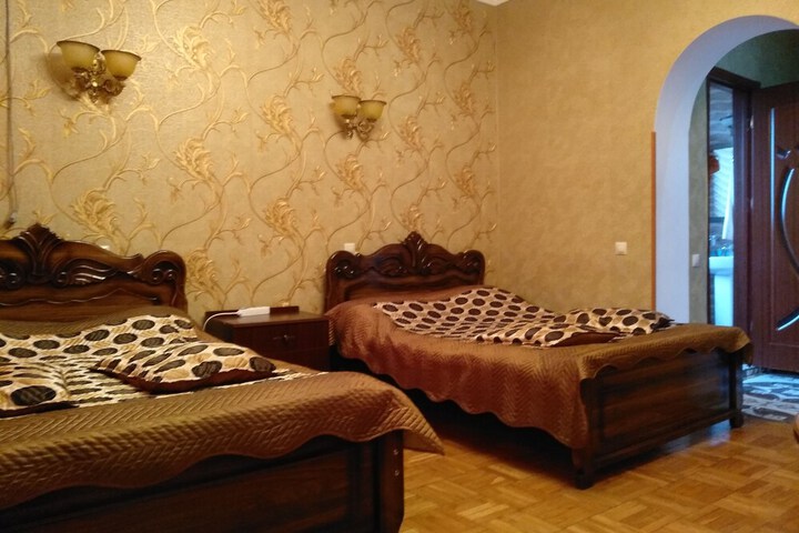 Room 7 of 10