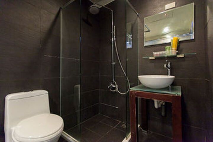 Room 2 of 34