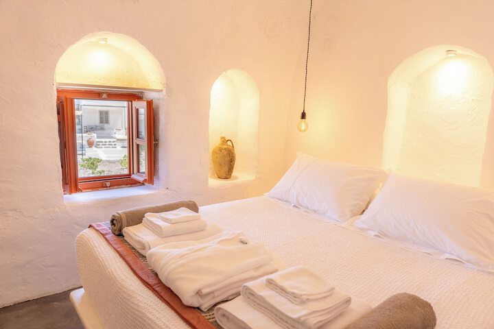 Room 6 of 25