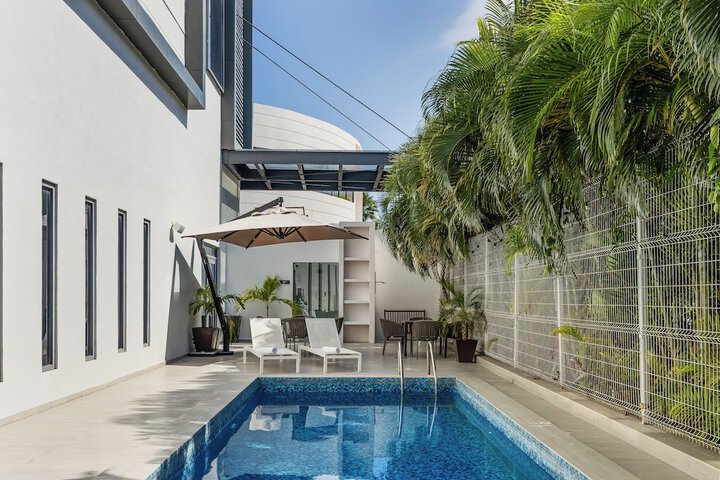 Pool 23 of 55