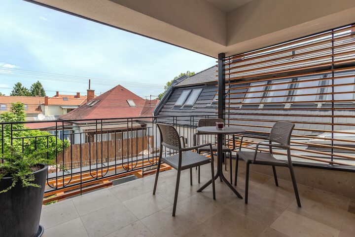 Terrace/Patio 61 of 132